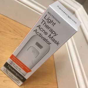 NEW Neutrogena light therapy acne mask activator